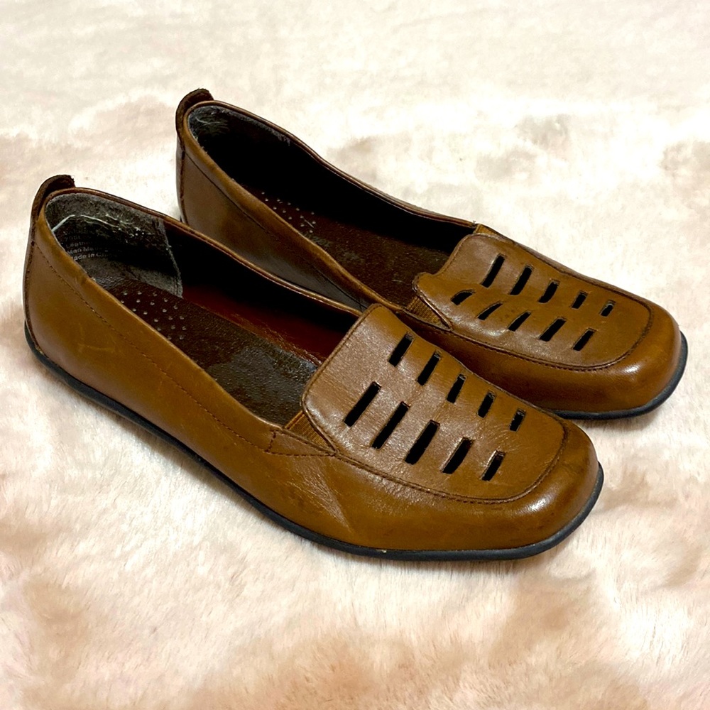 Naturalizer valeskan womens shoes. 6.5 Brown.